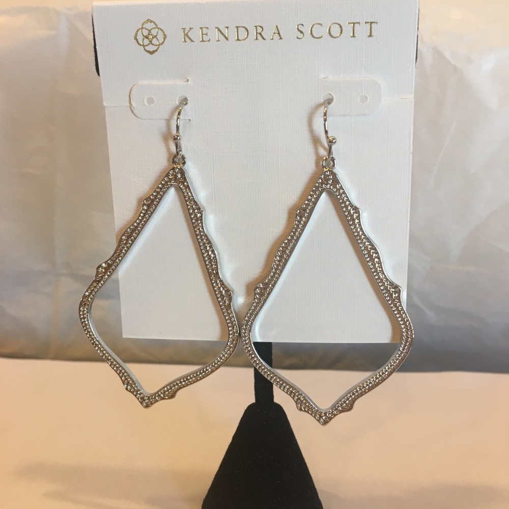 NWT Kendra Scott earrings
